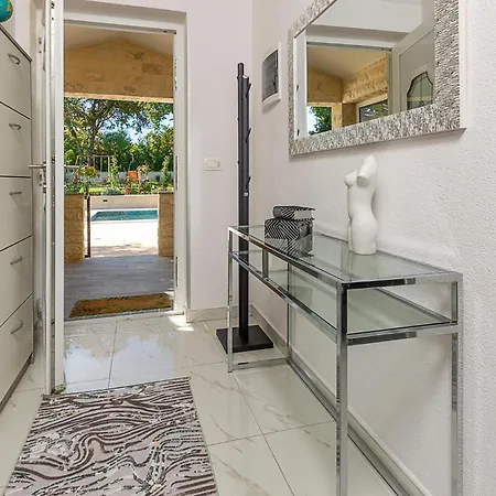 Lovely In With Kitchen